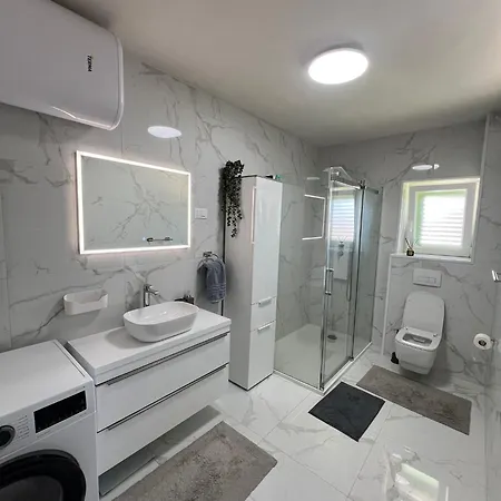 Fiore Apartment Fiorini