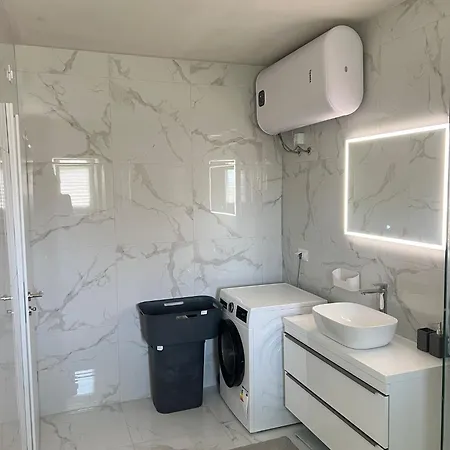Fiore Apartment